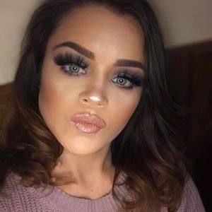 Meet your Posher, Elisa